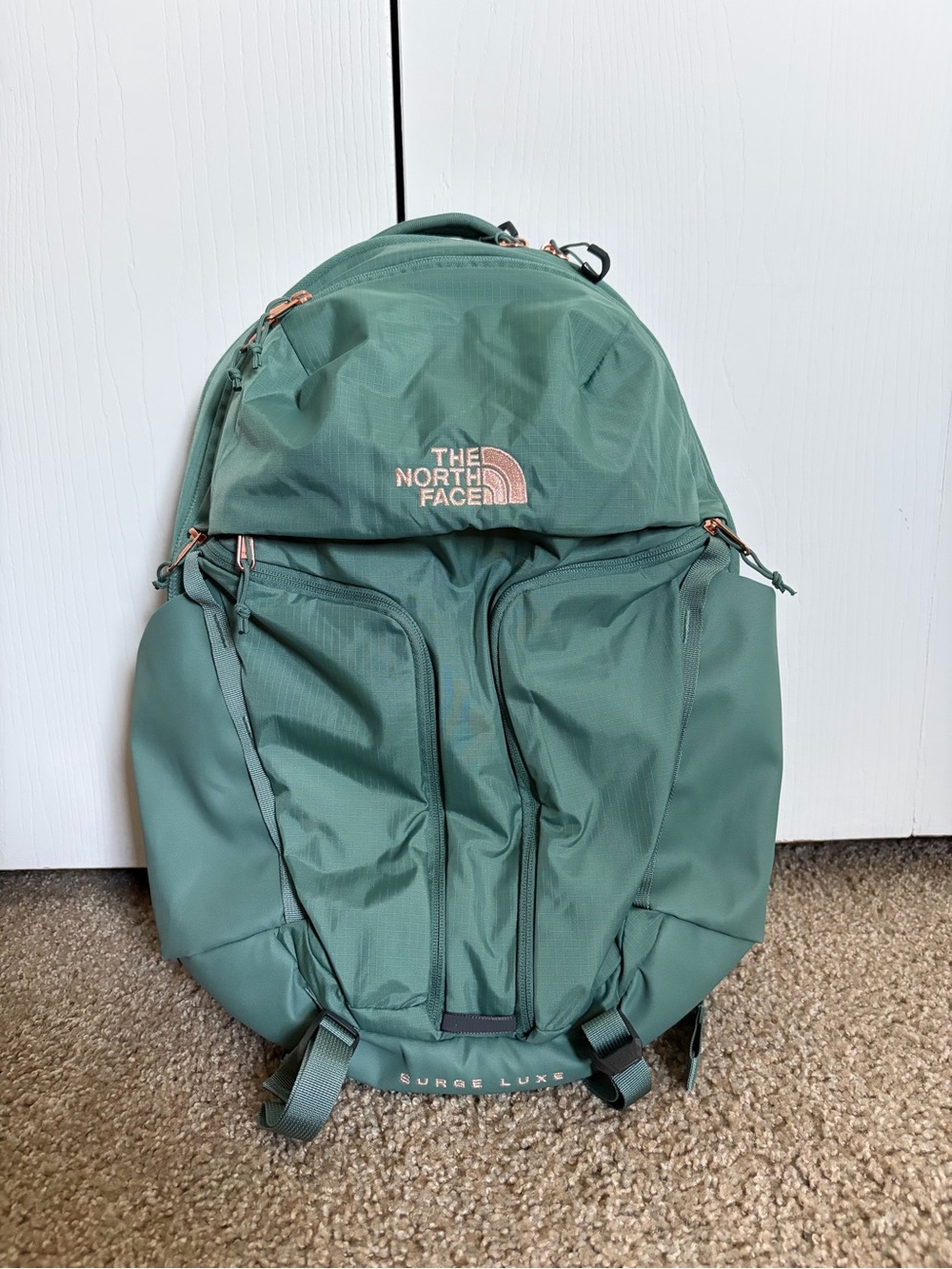 NWOT The North Face Women’s Surge Luxe Backpack Dark Sage💚 w/ Rose Gold Accents🩷